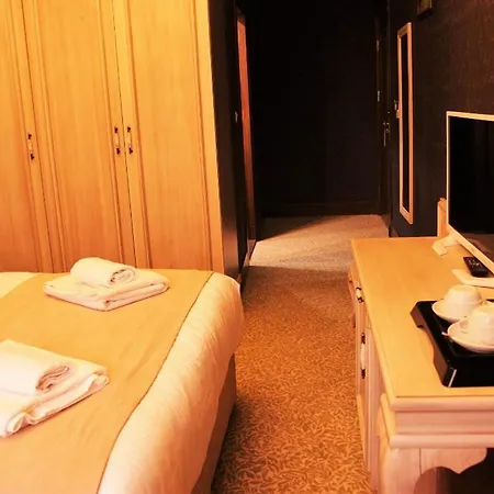 Vendome Hotel 3*