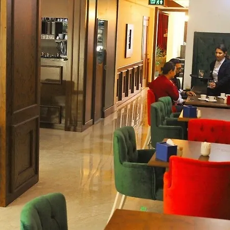 Vendome Hotel 3*